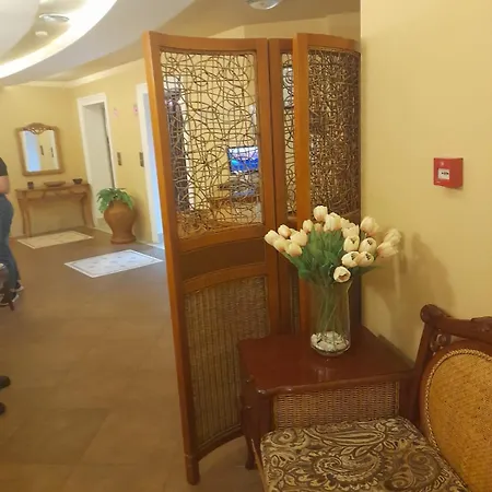 Beautiful 2 With Poolview Outside From Aheloy דירה