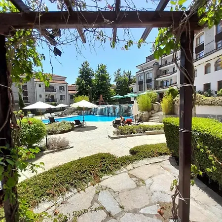 Beautiful 2 With Poolview Outside From Aheloy