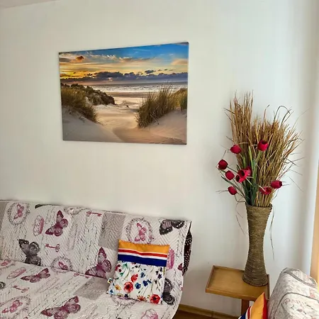 Beautiful 2 With Poolview Outside From Aheloy
